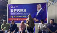 Reses Rini Haris