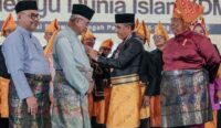 Dunia Melayu Dunia Islam